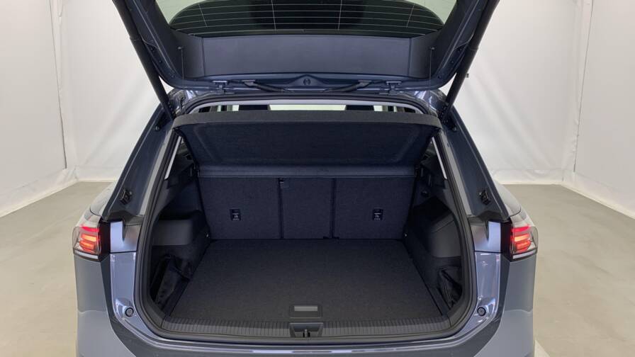 Mandataire Automobile neuf, recherche de Volkswagen Tiguan-nouveau-1-5-etsi-150cv-dsg7-life-plus - E-Motors