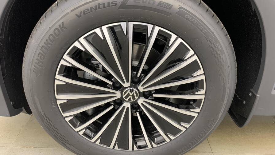 Mandataire Automobile neuf, recherche de Volkswagen Tiguan-nouveau-1-5-etsi-150cv-dsg7-life-plus - E-Motors