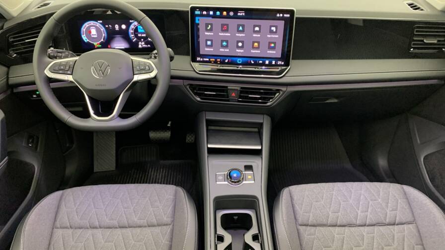 Mandataire Automobile neuf, recherche de Volkswagen Tiguan-nouveau-1-5-etsi-150cv-dsg7-life-plus - E-Motors