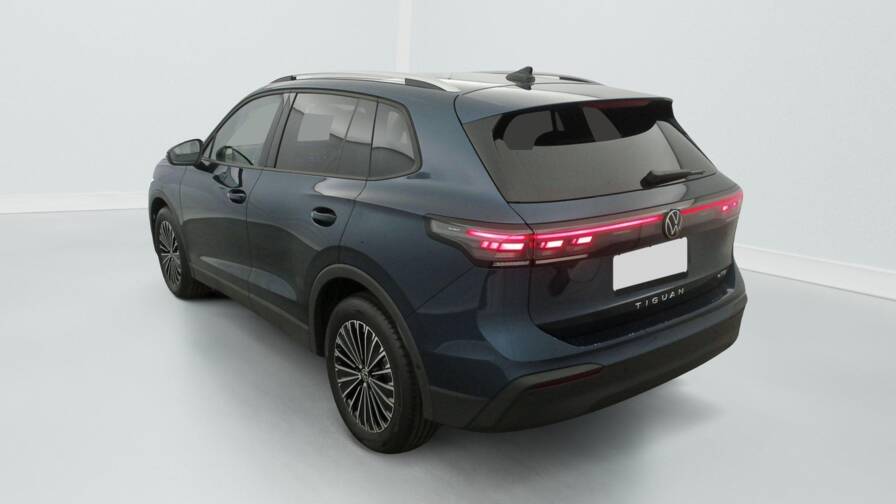 Mandataire Automobile neuf, recherche de Volkswagen Tiguan-nouveau-1-5-etsi-150cv-dsg7-life-plus - E-Motors