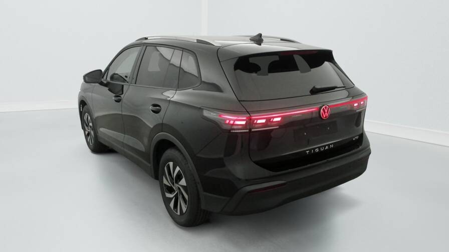 Mandataire Automobile neuf, recherche de Volkswagen Tiguan-nouveau-1-5-etsi-150cv-dsg7-life-plus - E-Motors