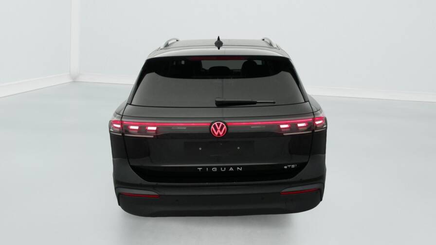 Mandataire Automobile neuf, recherche de Volkswagen Tiguan-nouveau-1-5-etsi-150cv-dsg7-life-plus - E-Motors