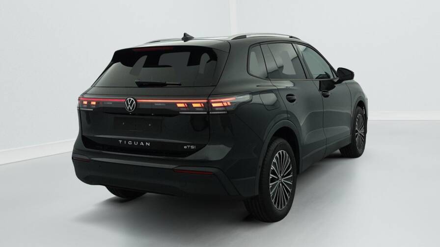 Mandataire Automobile neuf, recherche de Volkswagen Tiguan-nouveau-1-5-etsi-150cv-dsg7-life-plus - E-Motors
