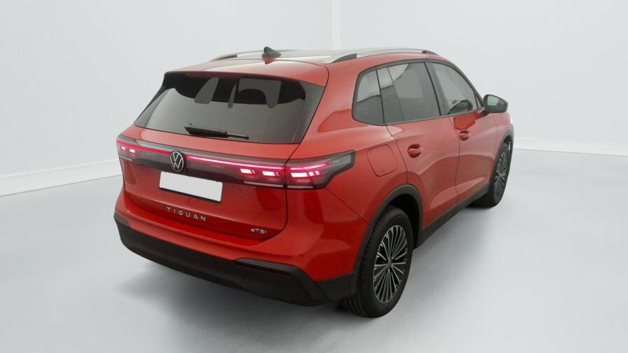 Mandataire Automobile neuf, recherche de Volkswagen Tiguan-nouveau-1-5-etsi-150cv-dsg7-life-plus - E-Motors