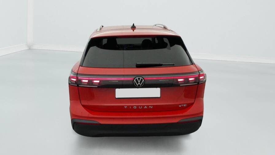Mandataire Automobile neuf, recherche de Volkswagen Tiguan-nouveau-1-5-etsi-150cv-dsg7-life-plus - E-Motors