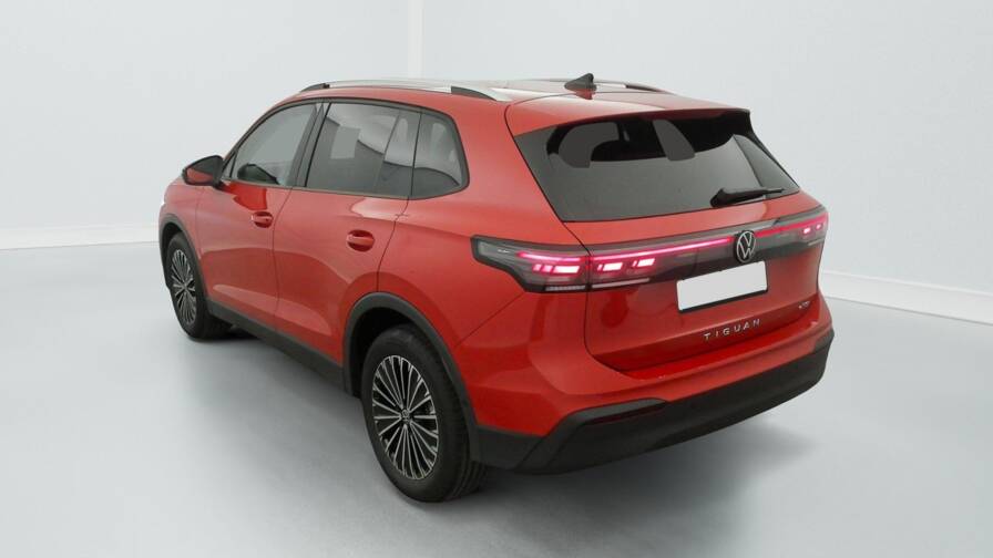 Mandataire Automobile neuf, recherche de Volkswagen Tiguan-nouveau-1-5-etsi-150cv-dsg7-life-plus - E-Motors
