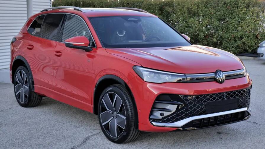 Mandataire Automobile neuf, recherche de Volkswagen Tiguan-tdi-150-dsg7-r-line-plus-pack-iq-drive-premium-plus-toit-ouvrant-panoramique-plus-jantes-20-leeds - E-Motors