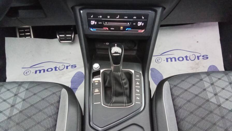 Mandataire Automobile occasion, recherche de Volkswagen Tiguan-1-4-ehybrid-245ch-dsg6-r-line-plus-toe-plus-black-r-line-plus-attelage - E-Motors