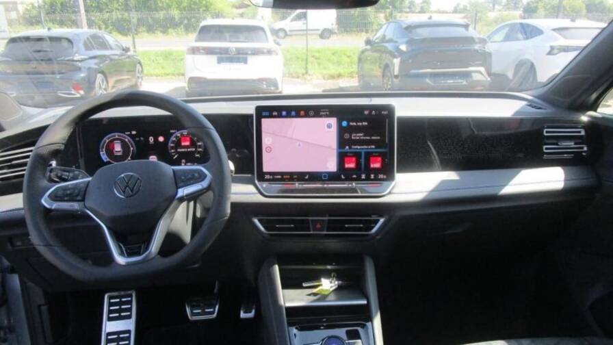 Mandataire Automobile neuf, recherche de Volkswagen Tiguan-2-0-tdi-150ch-dsg7-r-line - E-Motors