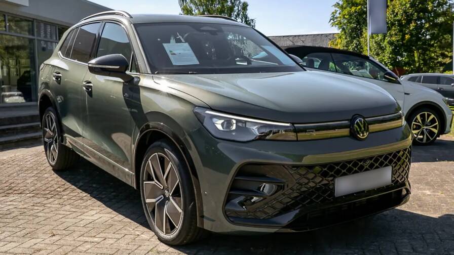 Mandataire Automobile neuf, recherche de Volkswagen Tiguan-tdi-150-dsg7-r-line-plus-pack-iq-drive-premium-plus-toit-ouvrant-panoramique-plus-jantes-20-leeds - E-Motors