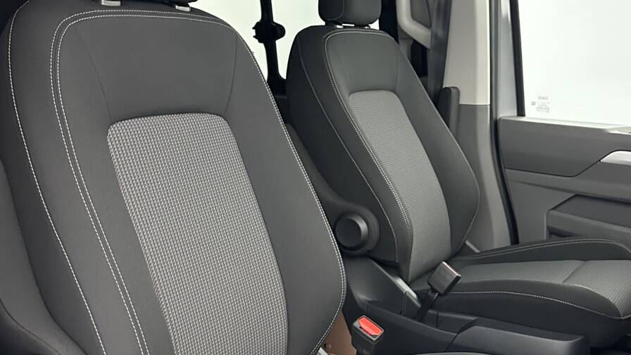 Mandataire Automobile neuf, recherche de Volkswagen Transporter-procab-t7-l1h1-2-0-tdi-170ch-business-bva8 - E-Motors