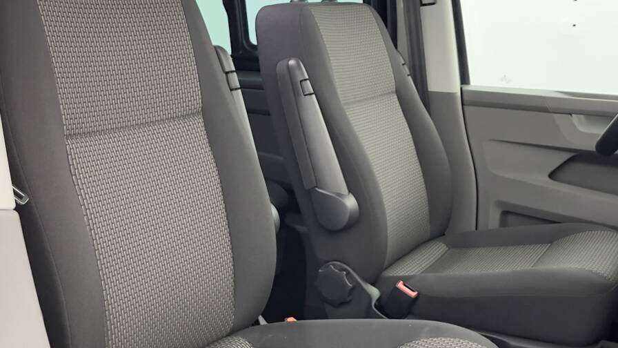 Mandataire Automobile occasion, recherche de Volkswagen Transporter-t-6-1-procab-l1-2-0-tdi-150ch-business-plus-dsg7 - E-Motors