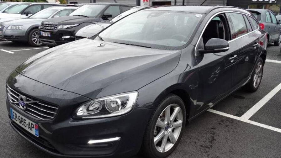 Avis-mandataire-auto-Emotors-Volvo-V60-Momentum-d3-150-plus-gps.