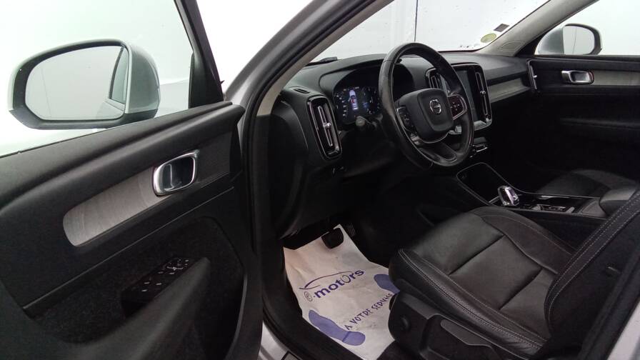 Mandataire Automobile occasion, recherche de Volvo Xc40-d3-adblue-150-ch-geartronic-8-inscription - E-Motors