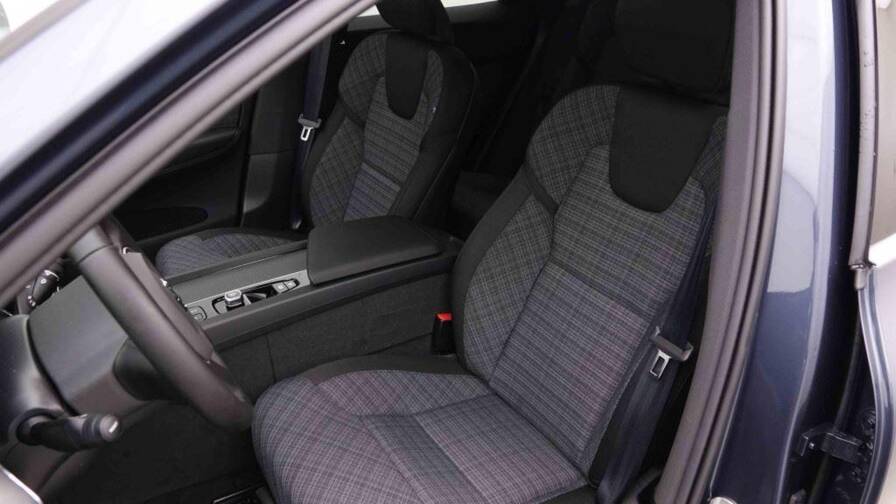 Mandataire Automobile neuf, recherche de Volvo Xc60-2-0-t6-phev-awd - E-Motors