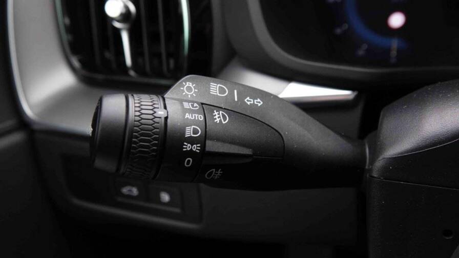 Mandataire Automobile neuf, recherche de Volvo Xc60-2-0-t6-phev-awd - E-Motors