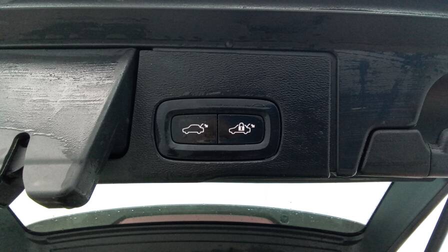 Mandataire Automobile occasion, recherche de Volvo Xc60-t6-recharge-awd-253-145-geart-8-plus-style-chrome - E-Motors