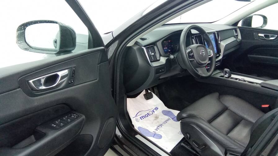 Mandataire Automobile occasion, recherche de Volvo Xc60-t6-recharge-awd-253-145-geart-8-plus-style-chrome - E-Motors