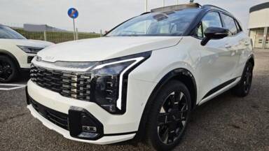 KIA SPORTAGE Sportage T-GDi 245 ISG Hybride Rechargeable BVA6 4x4 GT-line +Hayon +Toit pano