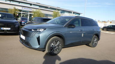 PEUGEOT 5008 5008 Hybrid 145 e-DCS6 Allure +Pack Panoramic Navigation