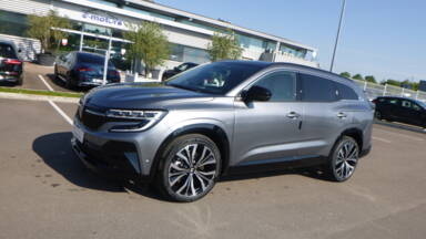 RENAULT ESPACE VI Espace E-Tech full hybrid 200 Iconic 7PL +Toit vitré + Hi-Fi Harman