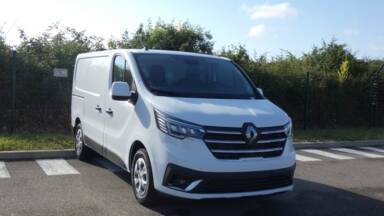 RENAULT TRAFIC FOURGON TRAFIC FOURGON L1H1 3000 KG BLUE DCI 150 EDC GRAND CONFORT