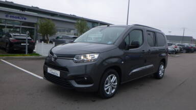 TOYOTA PROACE CITY VERSO RC23 Proace City Verso Long Executive 130 D-4D BVA8 +7 Pl