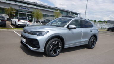 VOLKSWAGEN TIGUAN Tiguan TDI 150 DSG7 R-Line +Toit Pano +Pack Hiver +360° +ACC +Keyless +HML