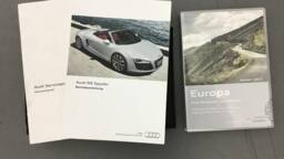 AUDI R8 R8 Spyder V10 5.2 FSI 525 Quattro R-Tronic2 portes VP Essence sans plomb082010 - 092012