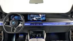 BMW i7 G70 i7 xDrive60 544 ch - 