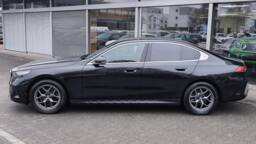 BMW SERIE 5 BERLINE G60 520d 197 BVA8 +Pack Confort +Pack Innovation +Vitres arrière surteintées