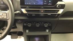 CITROEN C4 C4 Hybride 145 e-DCS6 Max5 portes VP Essence sans plomb