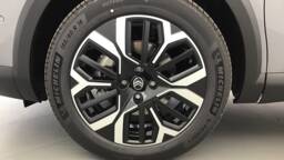 CITROEN C4 C4 Hybride 145 e-DCS6 Max5 portes VP Essence sans plomb