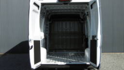 CITROEN JUMPER JUMPER FOURGON TOLE 35 L2H2 140 S&S BVM6 4 portes VUL Diesel112023 - En cours