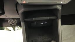 DACIA DUSTER Duster Hybrid 140 Journey5 portes VP Essence Courant électrique032024 - En cours