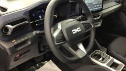DACIA DUSTER Duster Hybrid 140 Journey5 portes VP Essence Courant électrique032024 - En cours