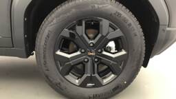 DACIA DUSTER Duster Mild Hybrid 130 4x4 Extreme5 portes VP Essence sans plomb042025