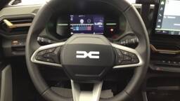 DACIA DUSTER Duster Mild Hybrid 130 4x4 Extreme5 portes VP Essence sans plomb042025