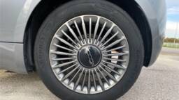 FIAT 500 III 500 III E 95 ch action