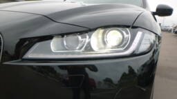 JAGUAR F-PACE F-Pace 2.0 D - 180 ch  AWD BVA8 - R-Sport