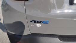 JEEP RENEGADE RENEGADE 1.3 turbo t4 240 ch phev bva6 4xe eawd upland