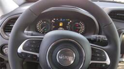 JEEP RENEGADE RENEGADE 1.3 turbo t4 240 ch phev bva6 4xe eawd upland