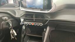 PEUGEOT 2008 2008 PureTech 130 S&S Active +Navigation +Clim auto