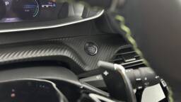 PEUGEOT 2008 2008 II(2) 1.2 Hybrid 136ch GT e-DCS6