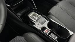 PEUGEOT 2008 2008 II(2) 1.2 Hybrid 136ch GT e-DCS6
