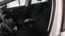 PEUGEOT 208 208 PureTech 82 S&S BVM5 Active +GPS +Stationnement arrière