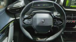 PEUGEOT 208 208 PURETECH 100 S&S BVM6 GT