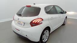 PEUGEOT 208 208 PureTech 110 Allure