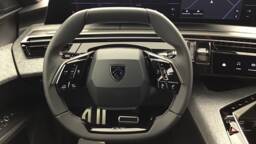 PEUGEOT 3008 3008 GT HYBRID 145 e-DCS6