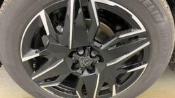 PEUGEOT 3008 3008 Hybrid 145 e-DCS6 GT